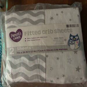 Parent's Choice Fitted Crib Sheets 
(2)White and Gray